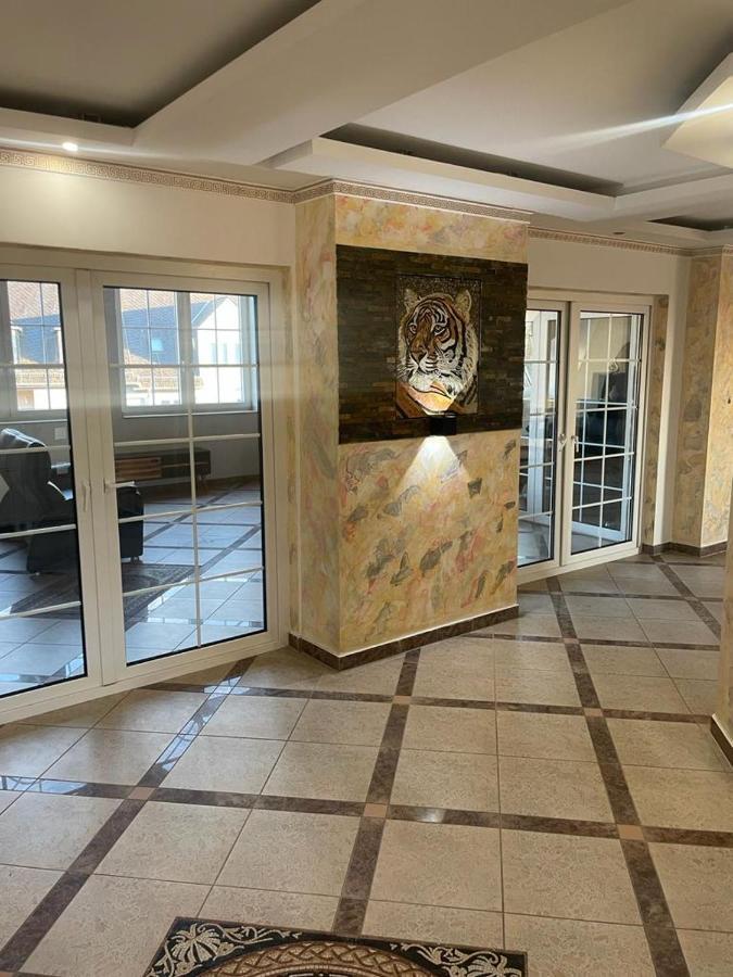 Apartment Luxurioese Im Herzen Von Rlp